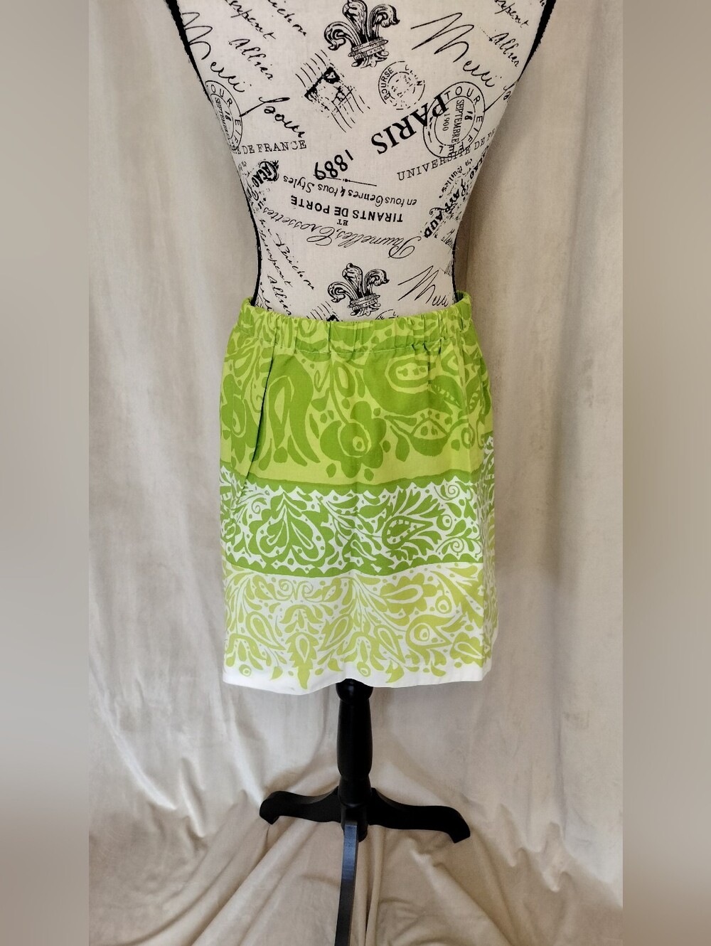 Beautiful Marimekko Print Green White Floral Pull-on Skirt w/Elasticized Waist - Picture 4 of 4